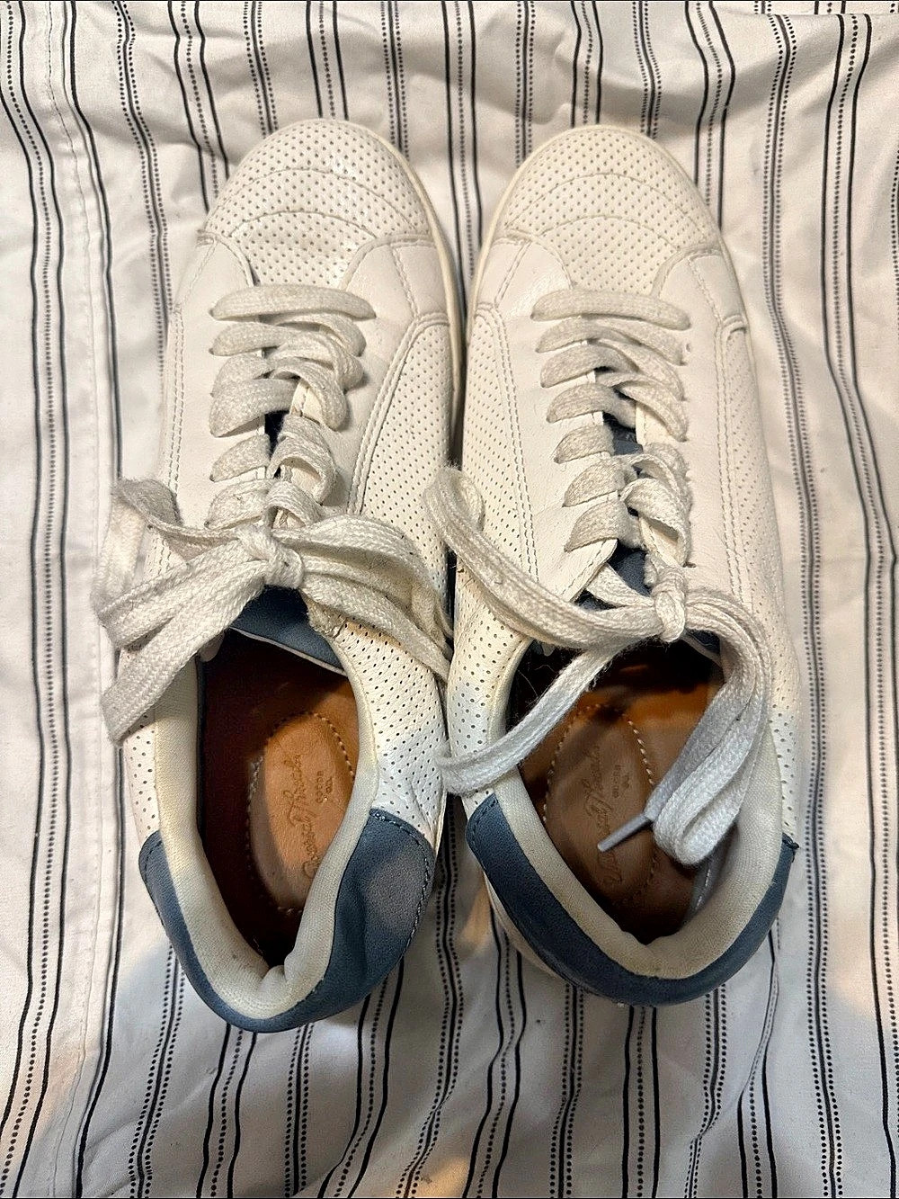 Universal Thread Spencer Fashion Sneakers White & Blue